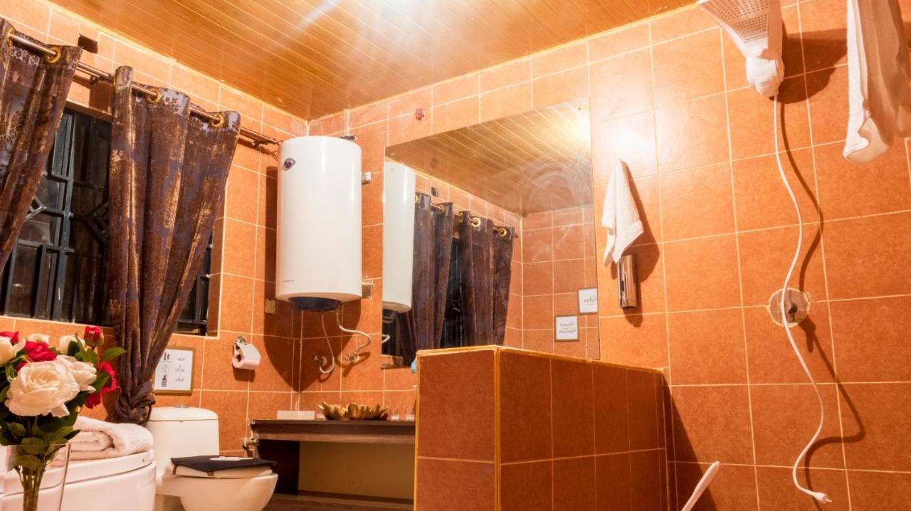 Jaaja's - The Residence, Garden And Near Ciala Kisumu