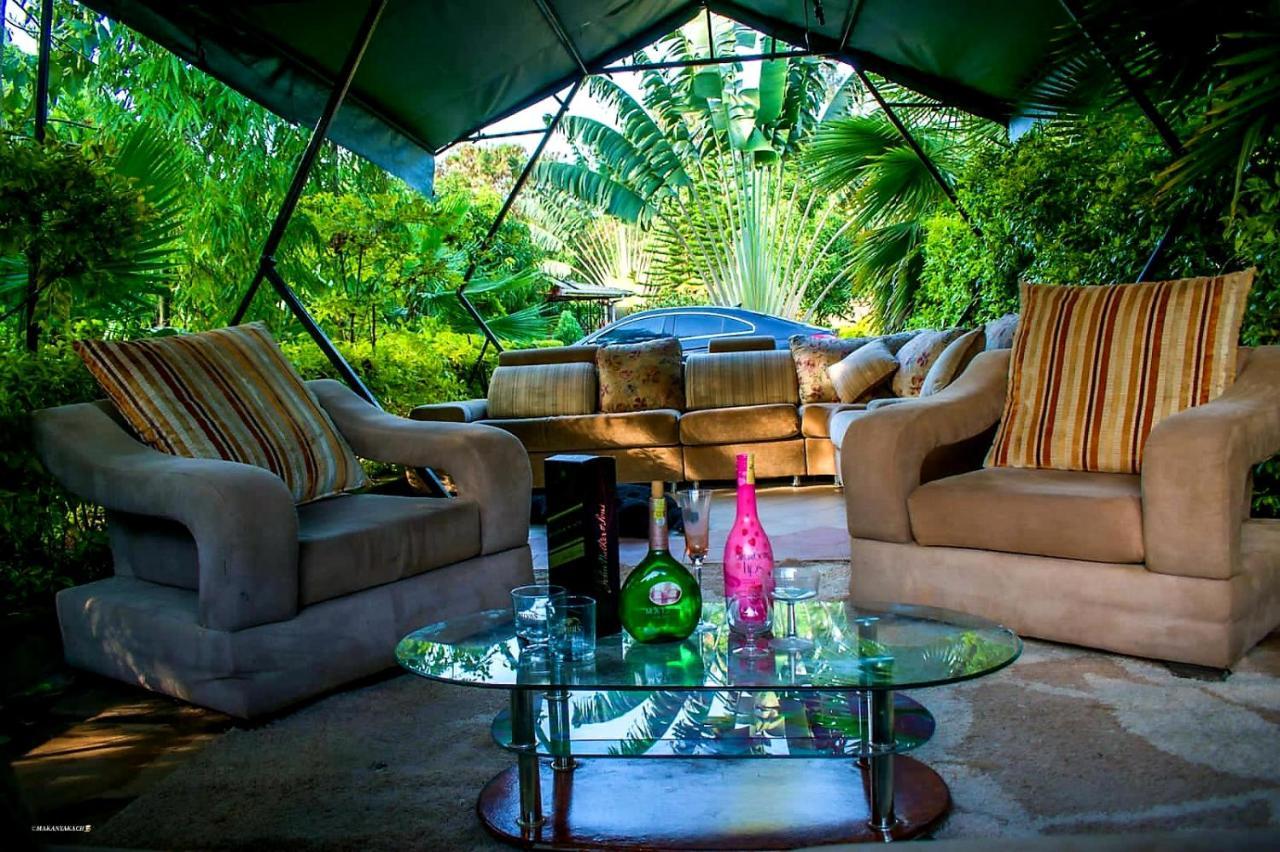 Jaaja's - The Residence, Garden And Near Ciala Villa